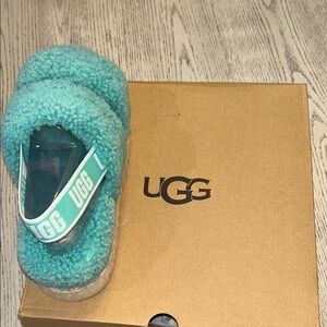 UGG Aqua Fluffy Slides